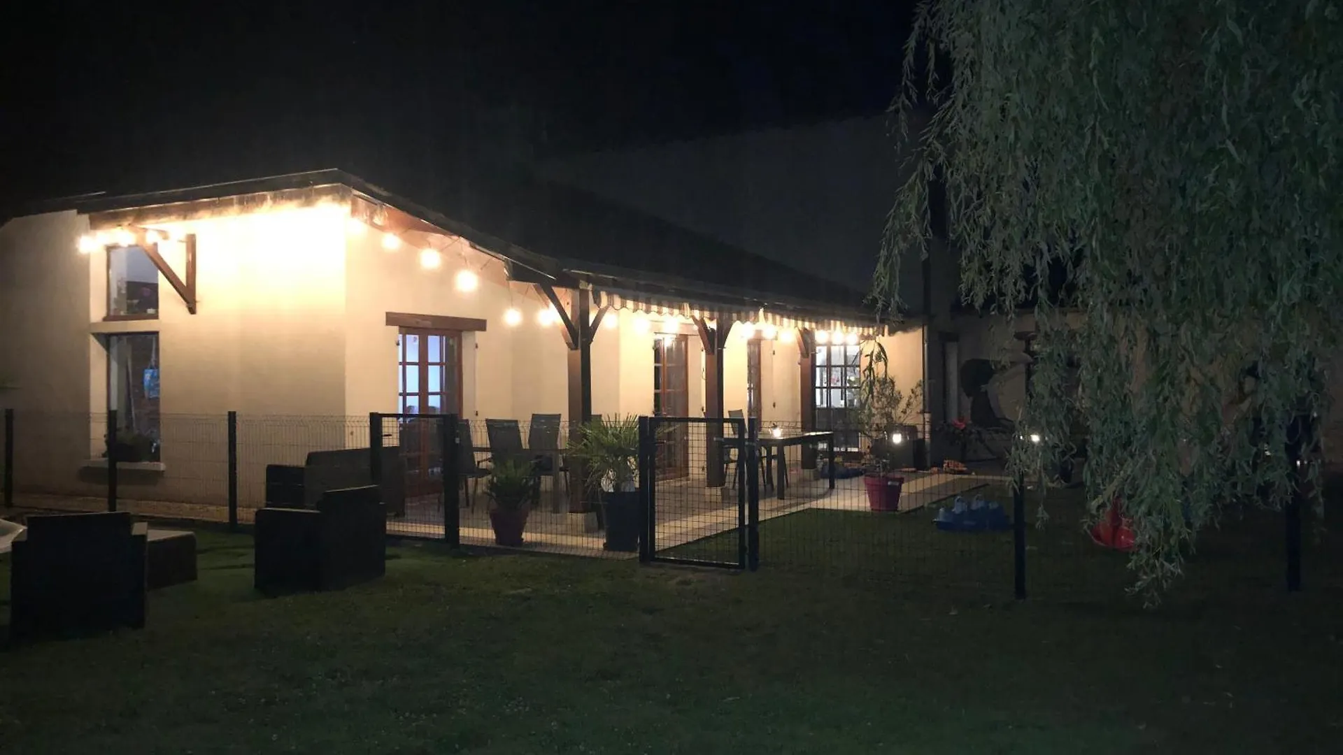 Parc De La Charmille Bed & Breakfast Saint-Etienne-sur-Reyssouze