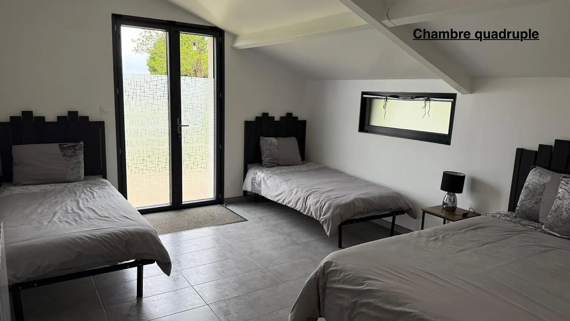 ***  Parc De La Charmille Bed & Breakfast Saint-Etienne-sur-Reyssouze France