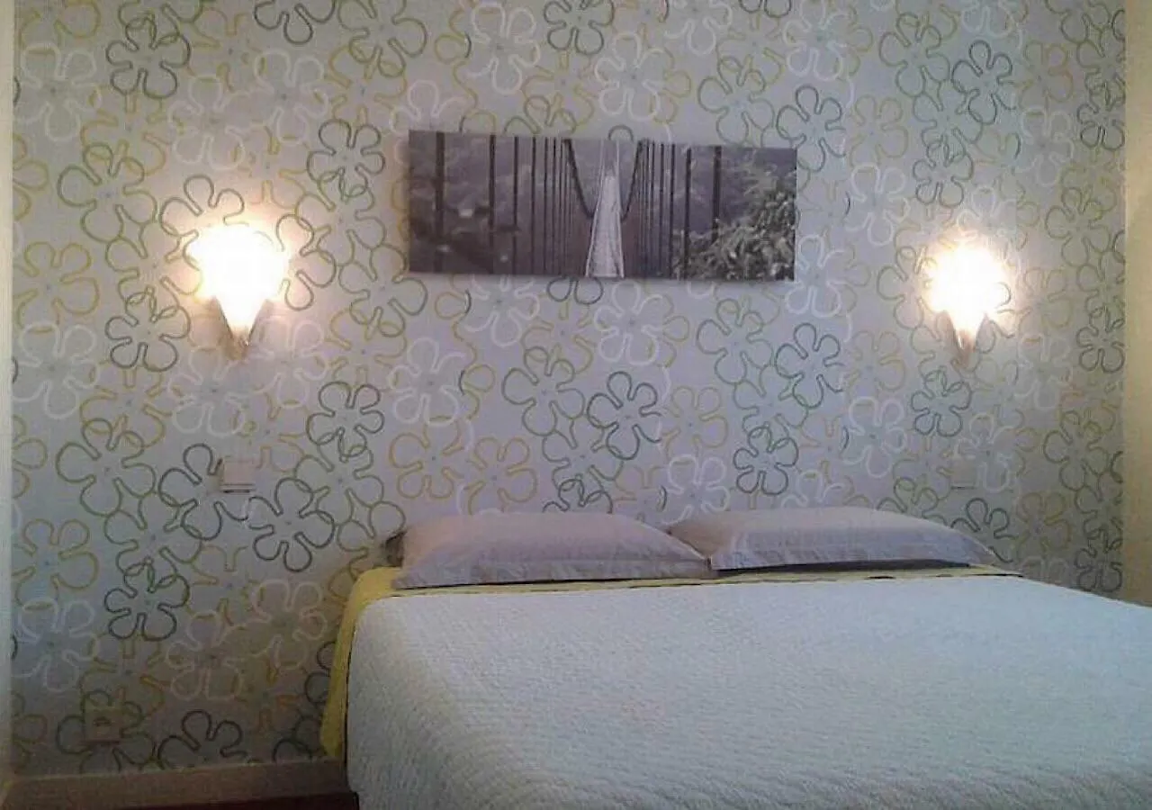 Parc De La Charmille Bed & Breakfast Saint-Etienne-sur-Reyssouze