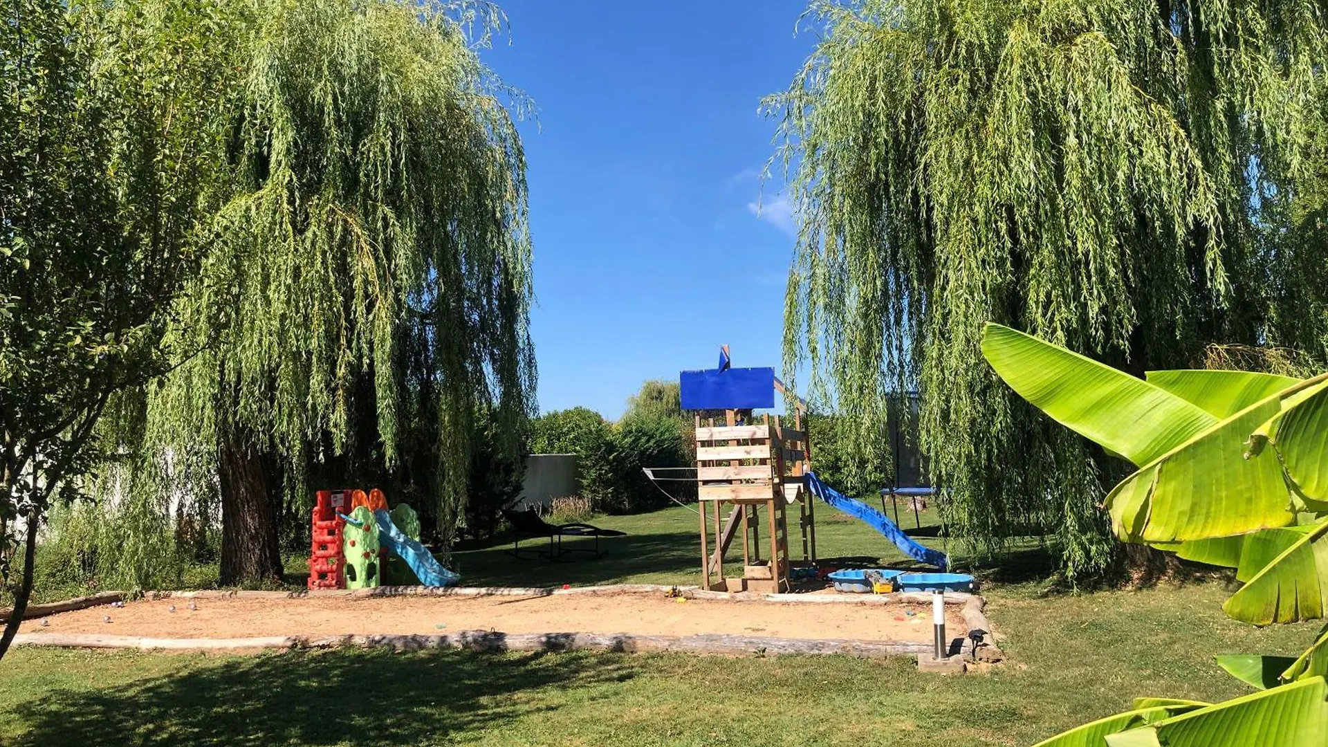 Parc De La Charmille Bed & Breakfast Saint-Etienne-sur-Reyssouze